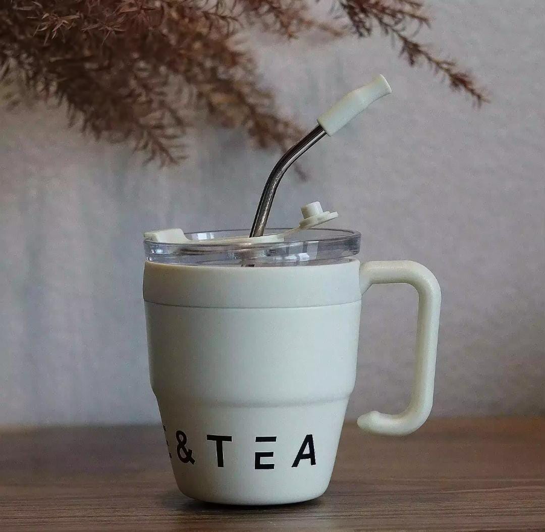 480 ml coffee cup with straw