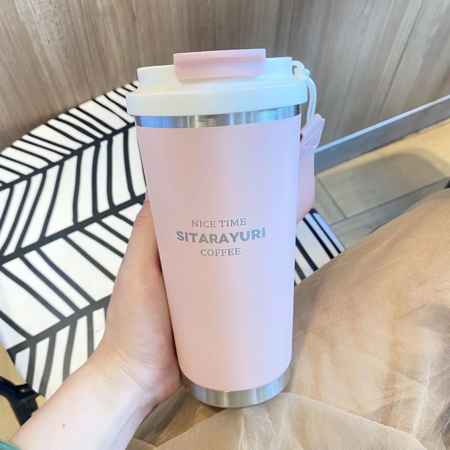 SITARAYURI Anti-Spill Double-Wall Insulated Stainless Steel Mug with Strap (580ml) (ZF-024)
